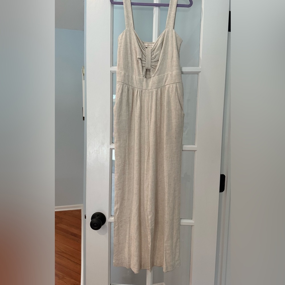 Monteau Women’s tan linen jumpsuit junior’s size XS. New without tags